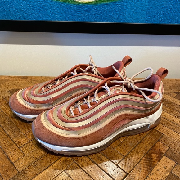 Nike Air Max 97 in “Dusty Peach” - Picture 2 of 4